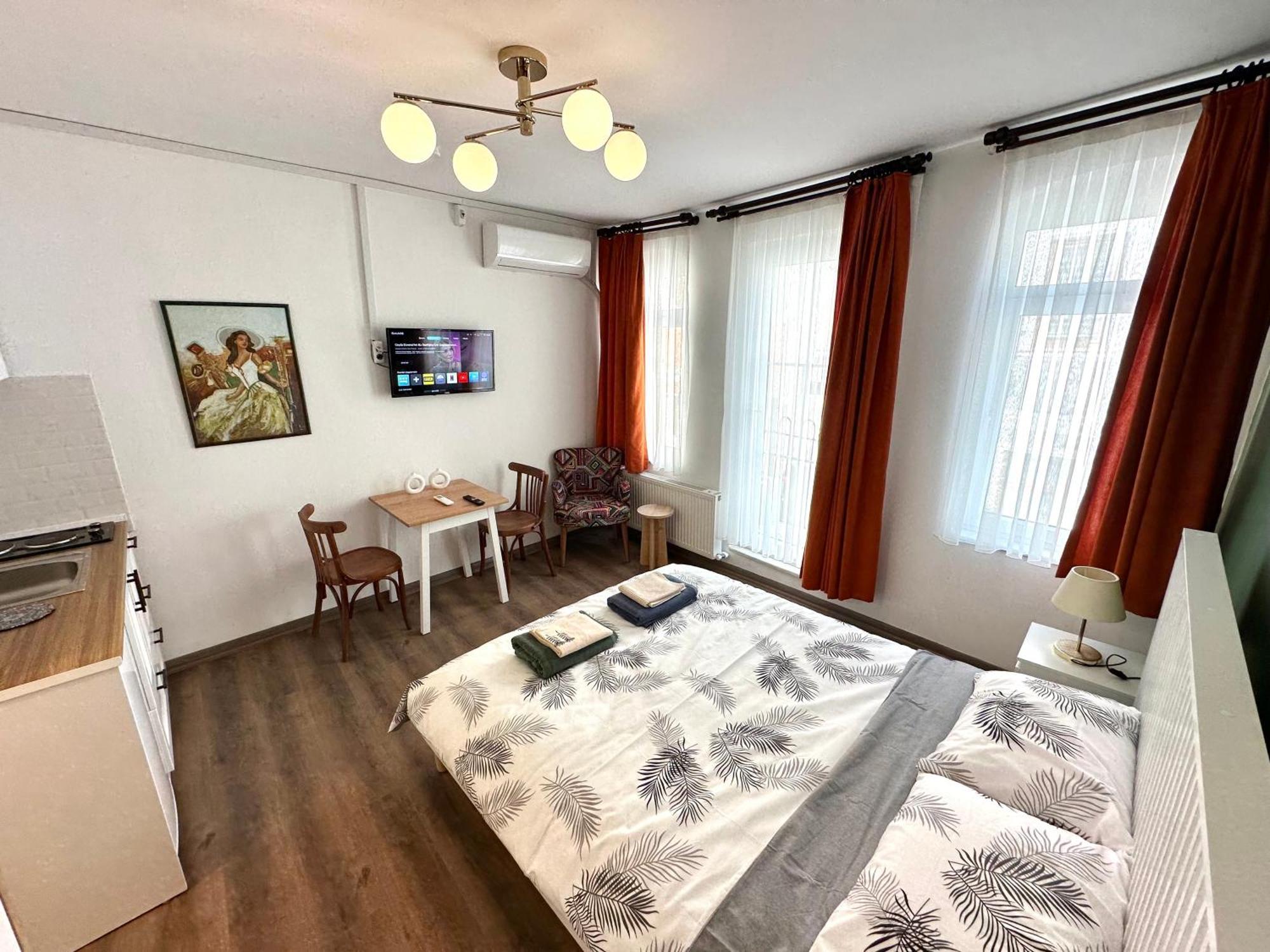 Yellowhouse 6 Aparthotel