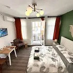 Yellowhouse Room 6