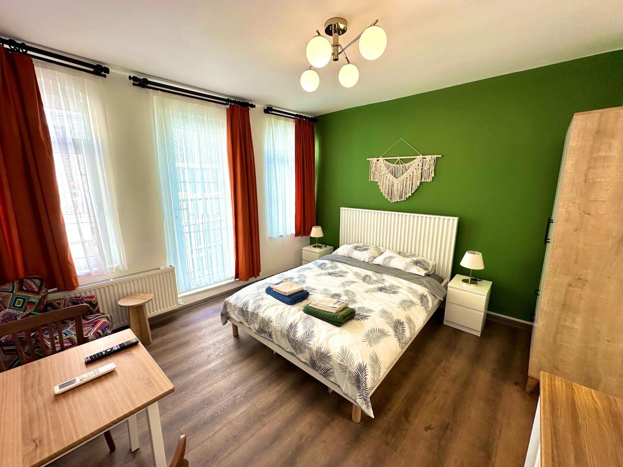 Yellowhouse 6 Apart Otel